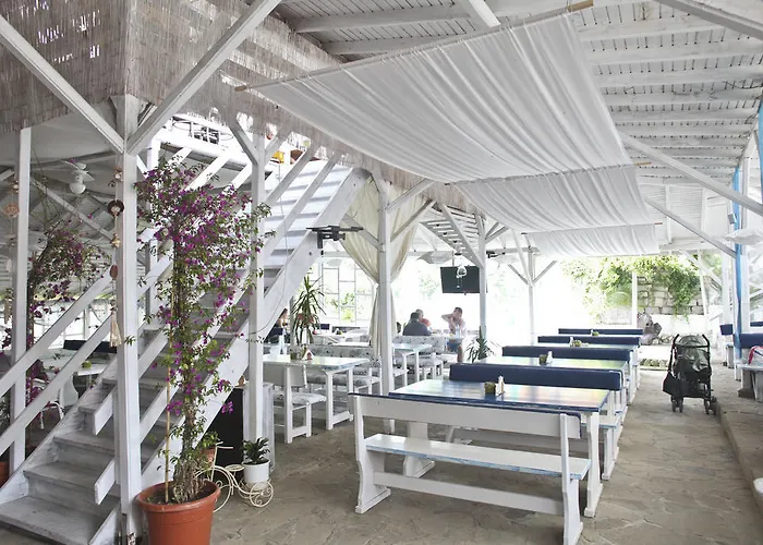 Hotel Laguna